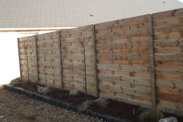 Clôture claustra bois